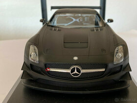 Model 1:18 Rarita Mercedes SLS AMG GT3  Minichamps - 6