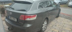 Avensis kombi 110 kW ,2010 - 6