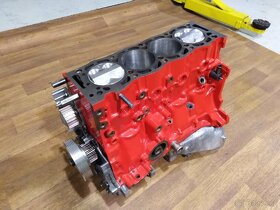 Závodní motor Peugeot/Citroen 2.0 306 GTI/XSARA/205 - 6
