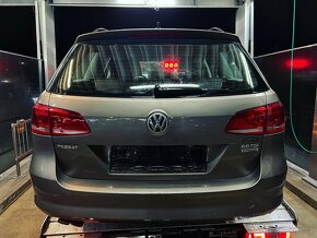 Vůz na náhradní díly VW Passat B7 kombi 2011 CFFB LNZ LA8X - 6