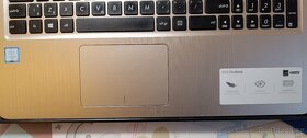 Asus VivoBook - 6