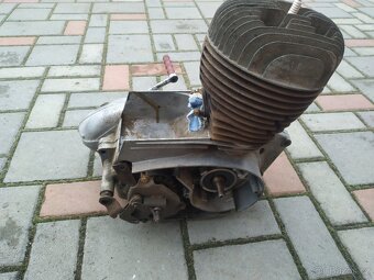 Motor Jawa 250/592 - 6