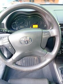 Toyota Avensis - 6