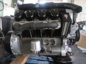 Motor Tatra 148 - 6