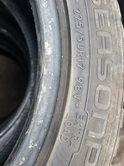 225 50 17"  XL...Nokian - 6