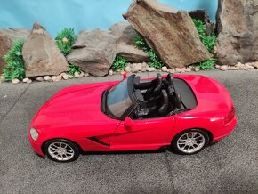 prodám model 1:18 dodge viper SRT10 - 6