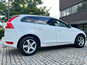 Volvo XC60 2.4D 4x4 AUT R-DESIGN TAŽNÉ VÝHŘEV SERVISKA - 6