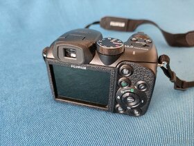 DIGITAL CAMERA FUJIFILM FINEPIX S 1500 s pouzdrem. - 6