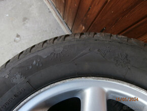 sada celoroční 185/60R 14  s orig.Alu disky vw - 6