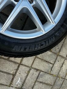 Alu disky r17 5x112 Audi 225/55 Michelin zimní - 6