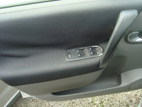 Prodám Renault Scenic 1,5dci - 6