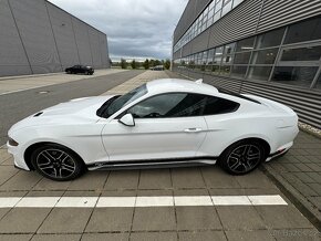 Ford Mustang 2.3i 233kW Automat rv.2021, Najeto 79 tis km - 6