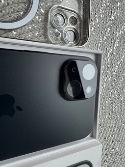 Prodám nový iPhone 15 256GB černý + skla + 2x kryt - 6