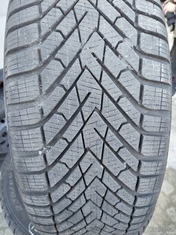 235/60/18 zimni pneu PIRELLI 235/60 R18 - 6