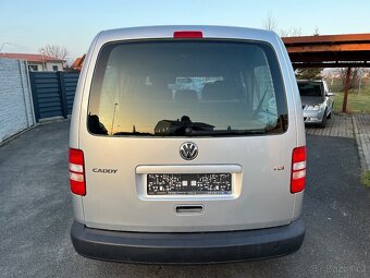 VW Caddy Maxi 1.6TDi 77kW 2011 7míst - 6