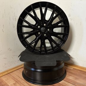 NOVÉ - VW/AUDI RONDELL 5x112 R19 ET48 8Jx19 70,4mm - 6