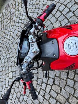 Prodám Hondu Cbr 125r 2004 - 6