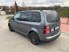 VW Touran 1.9 TDI DSG - 6