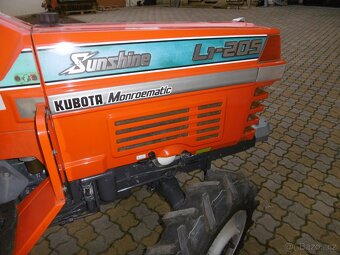 Malotraktor KUBOTA L1-205 - 6