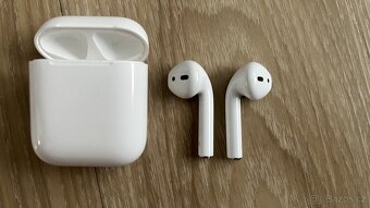 Apple AirPods 2019 - 6