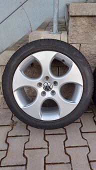 Alu kola 5x112 r17 originál vw Golf V GTI letní pneu - 6