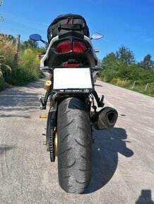 Yamaha FZ8 - 6