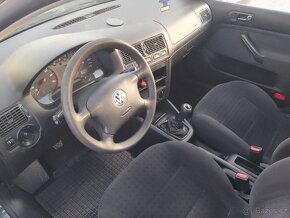 Volkswagen Golf 1.6 77kw NOVÁ STK - 6