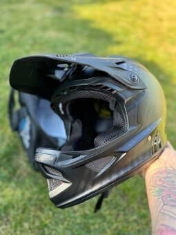 Troy Lee design D3 carbon - 6