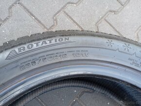 235/50/18 zimní pneu goodyear - 6