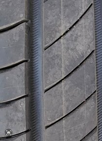 PRODÁNY - Michelin Primacy 4, 235 45 20 - 6