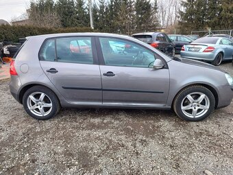 Volkswagen Golf 1.6 FSI, 6 rychl., ALU 16 - 6