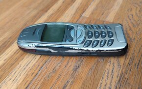 TLAČÍTKOVÝ MOBILNÍ TELEFON NOKIA 6310i (NPL-1) - STŘÍBRNÁ - 6