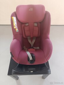 Prodám autosedačku Britax Römer Dualfix M i - size - 6