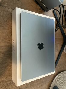 MacBook Pro 14” 2021 M1 Pro - Poškozený displej - 6