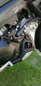 Suzuki DL1000 VStrom - 6