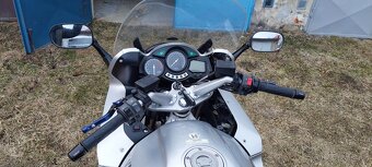 Yamaha FJR 1300 - 6