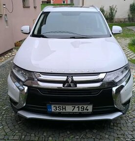 Mitsubishi Outlander 2.2 - 6