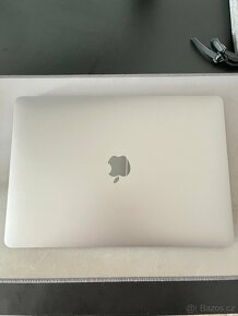 Apple MacBook Air M1 13” 2020 / 16GB RAM / 256GB SSD - 6