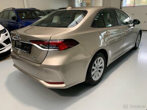 Toyota Corolla 1.8 HYBRID AUT Comfort r.v.2021 - 6