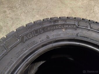 MICHELIN AGILIS CROSSCLIMATE 215/70 R15C - 6