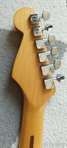 Fender Stratocaster 1995-96 - 6