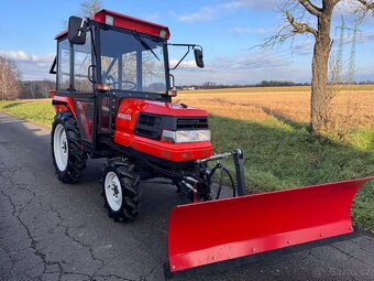 Japonský traktor KUBOTA GL 21
Diesel 3 válec, 21HP - 6