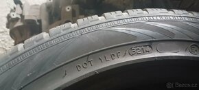 Prodám zimní pneu 225/45 R17 Nokian - 6