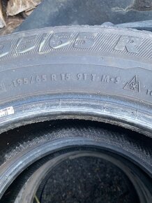 Prodám 3 ks zimních pneu Semperit 195/65 R15 - 6