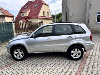 Toyota RAV4 2.0 D4-D 85kW 2005 179094km BEZ KOROZE  - 6