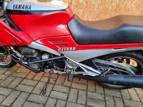 Yamaha FJ 1200 - 6