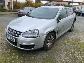 Vw Jetta 2.0i 16v 110kw automat alu kola + sada zimní pneu - 6