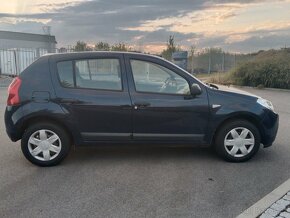 Dacia Sandero 1.6 rok 2012 - 6