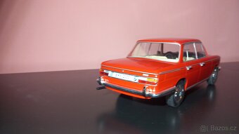 1:18 bmw 2000 - 6