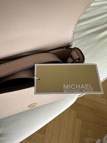 Michael Kors crossbody kabelka - 6